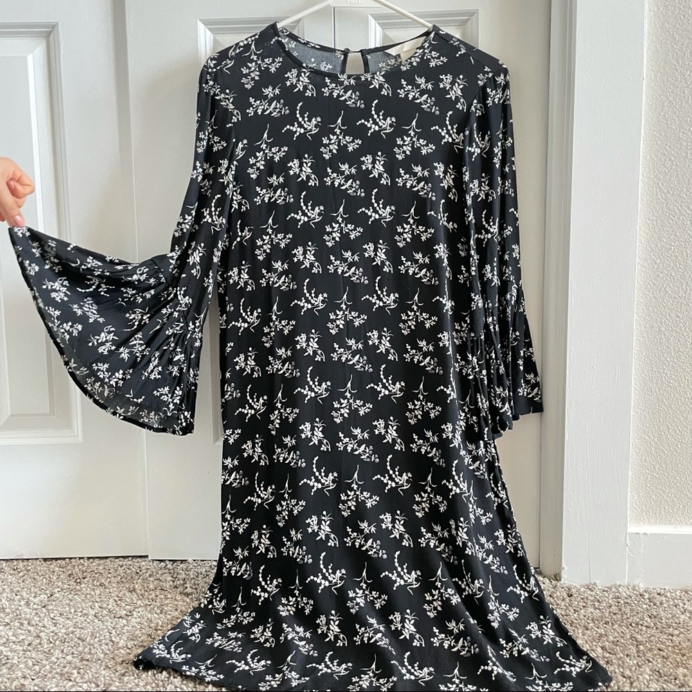 H&M Floral Winged Sleeve Dress